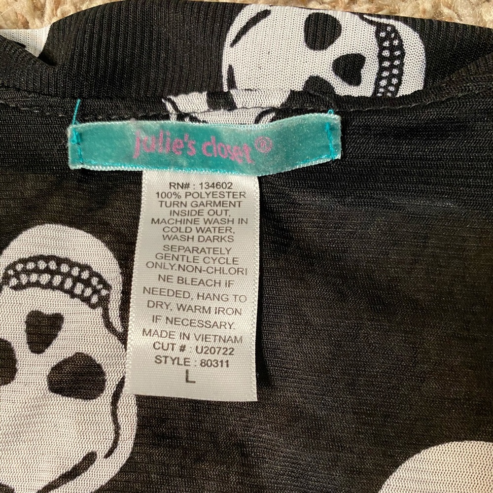 Julie’s Closet Skull Sheer Sleeveless Top - Picture 3 of 5